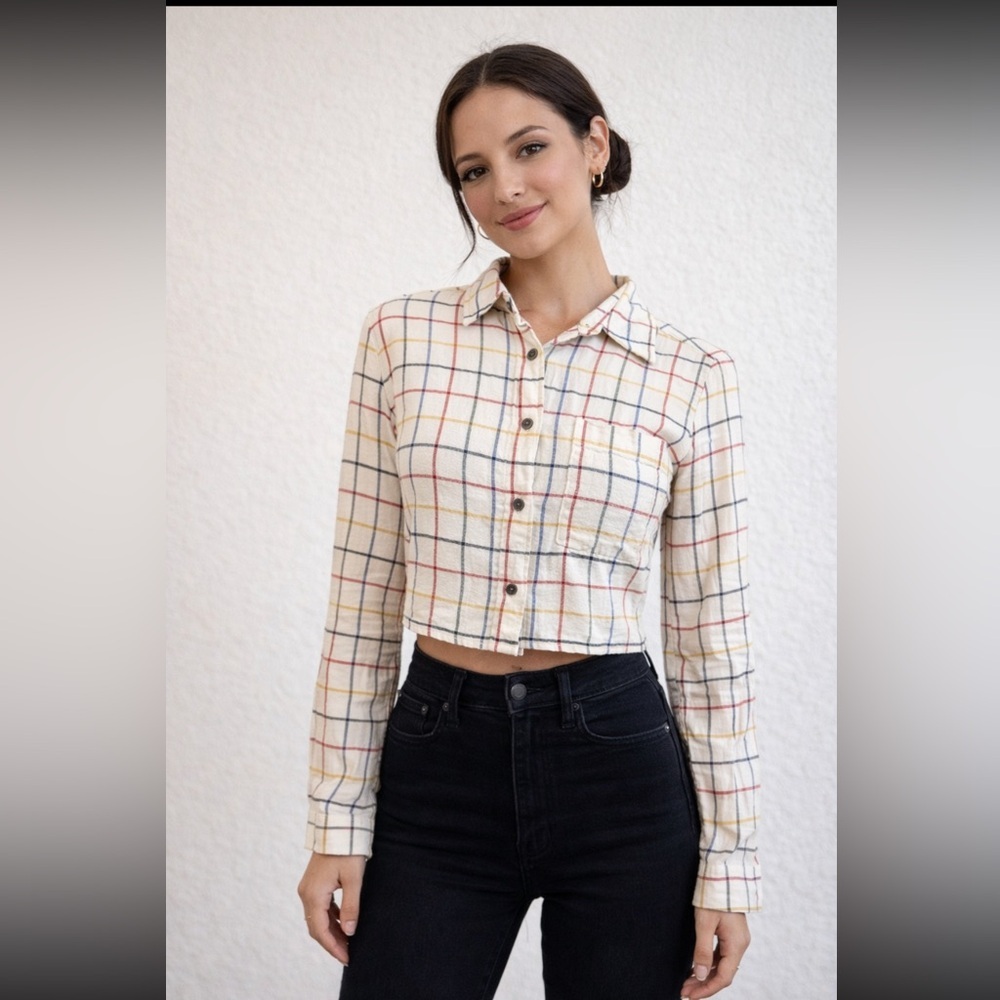 #307 Button up crop